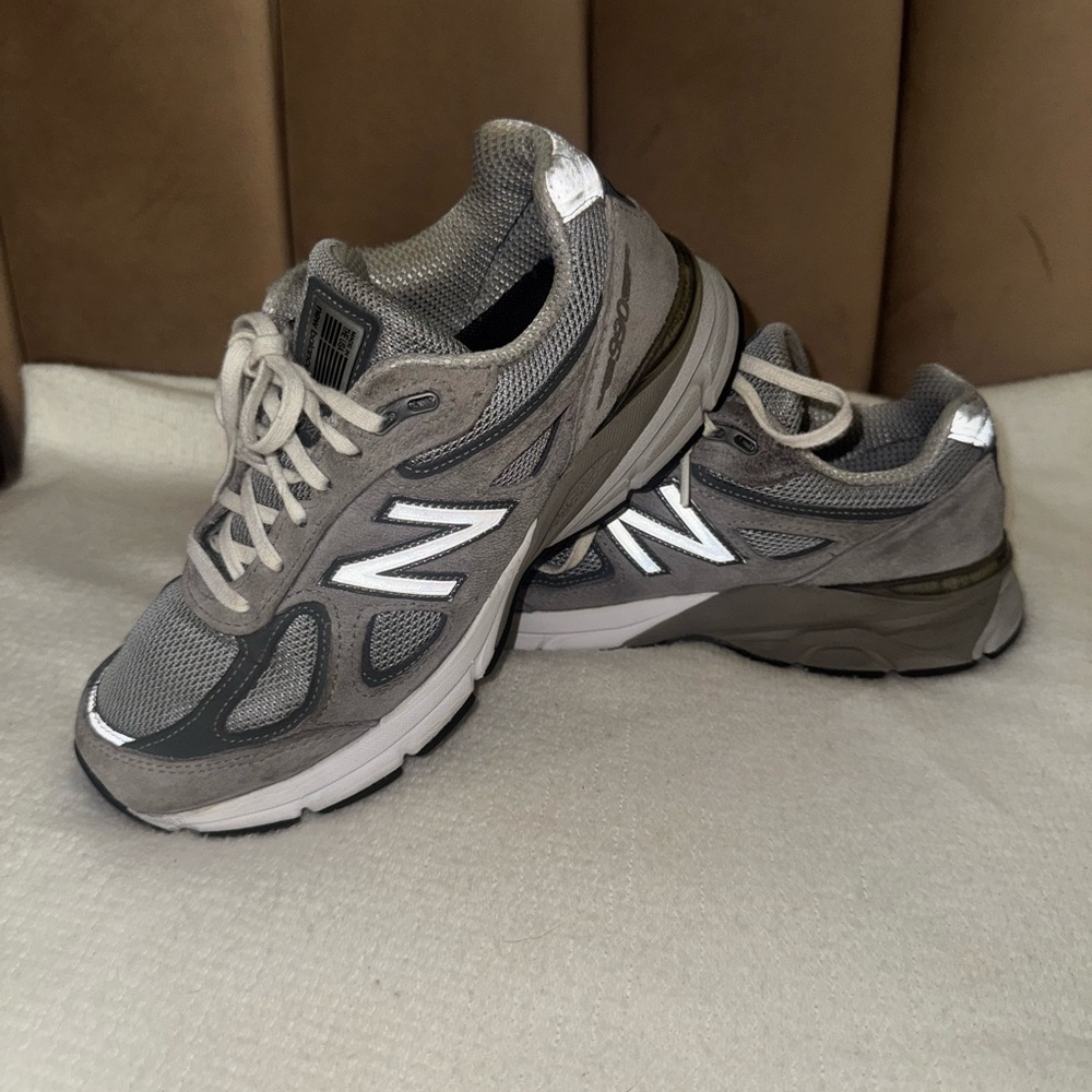 New Balance Women's Gray and White Athletic Shoes, 990s - sz 7.5